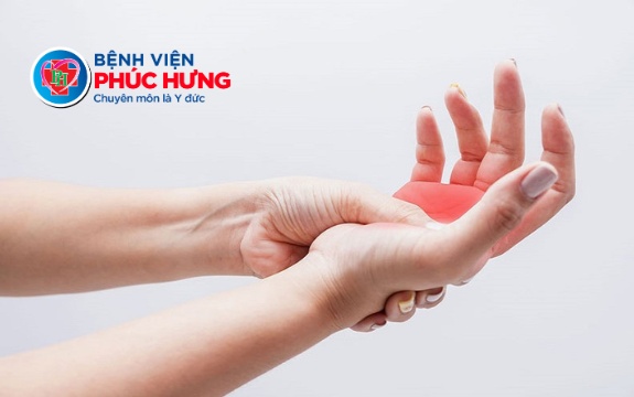 Tê bì tay chân – Dấu hiệu bệnh lý thần kinh không nên chủ quan
