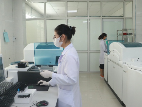 Quy trình kỹ thuật xét nghiệm định lượng Ethnol máu trên máy xét nghiệm COBAS 6000