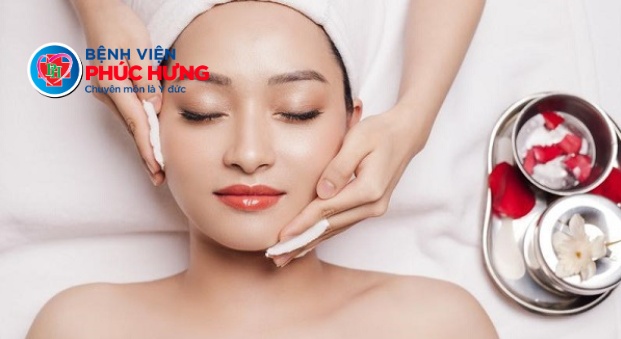Tình trạng của khách hàng trước và sau khi điều trị sẹo mụn tại Phòng khám Da liễu Bệnh viện Phúc Hưng
